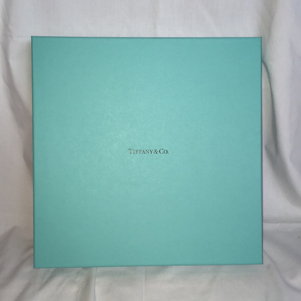 Tiffany & Co gift box